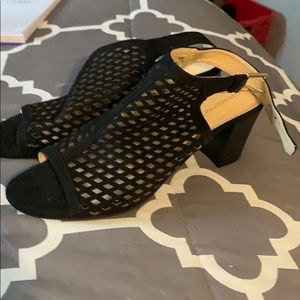 2/$10 Black platform Sandals in Perfect Condition